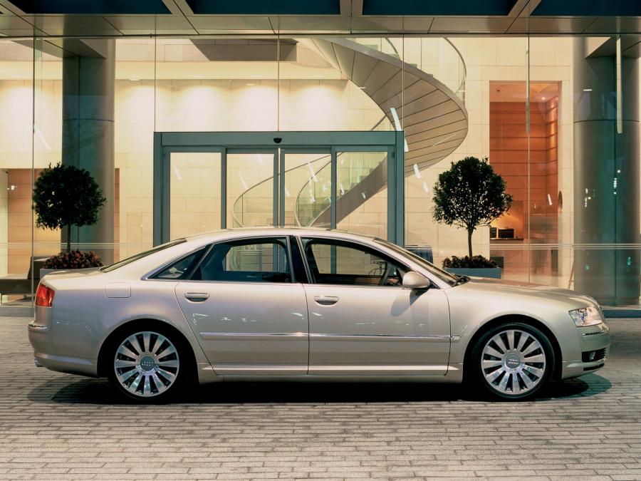  Audi A8 3.7 Quattro (D3) 2003 года  (фото 13 из 15)